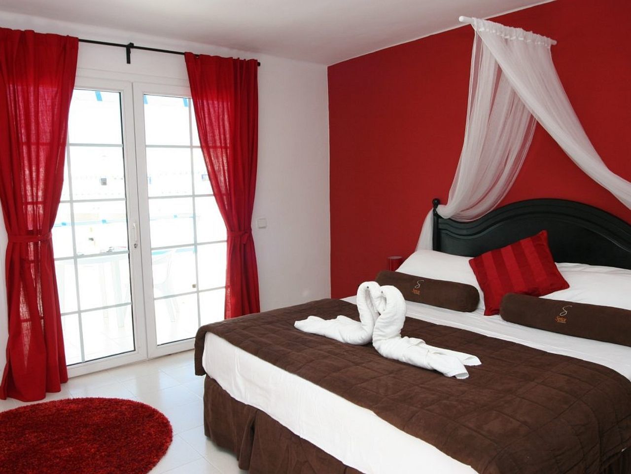 Aqua Suites ปูแอร์โตเดลคาร์เมน ภายนอก รูปภาพ